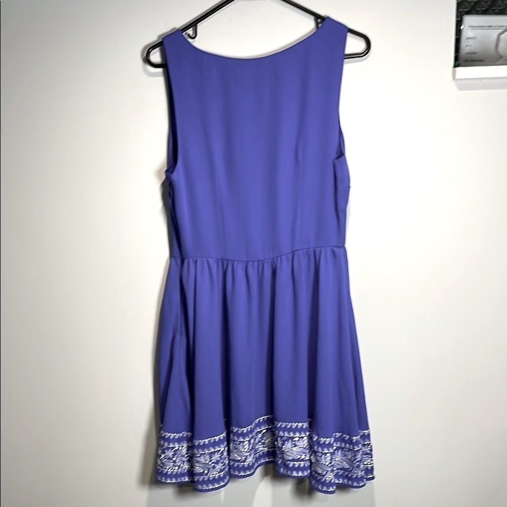 Bebe Blue Embroidered Mini Dress Boho Bib Collar Tie Front Size 8 - Picture 8 of 12